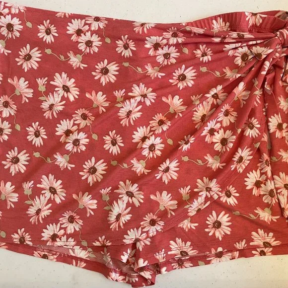 Daisy Skorts - Picture 1 of 2